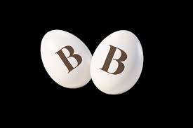 MAXTRIS CIOCOMANDORLA CIOCCOLATO BIANCO CON LETTERA IN ORO "B" GR. 200