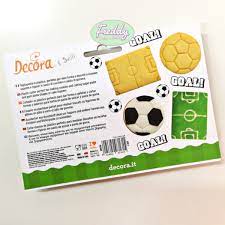 DECORA TAGLIAPASTA CAMPO DI CALCIO E PALLONE  2 PZ